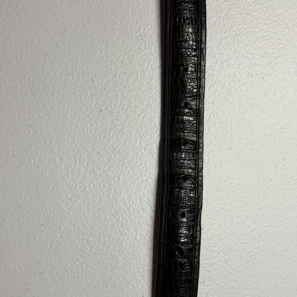 Saks Fifth Avenue Genuine Leather Belt Black 42 | Gold Tone Buckle | Vintage - Picture 6 of 6